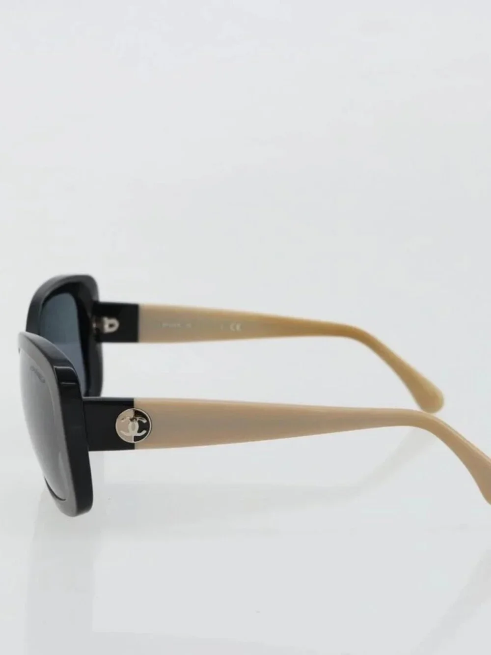 CHANEL COCO Mark Sunglasses plastic Beige Black CC Auth 179322